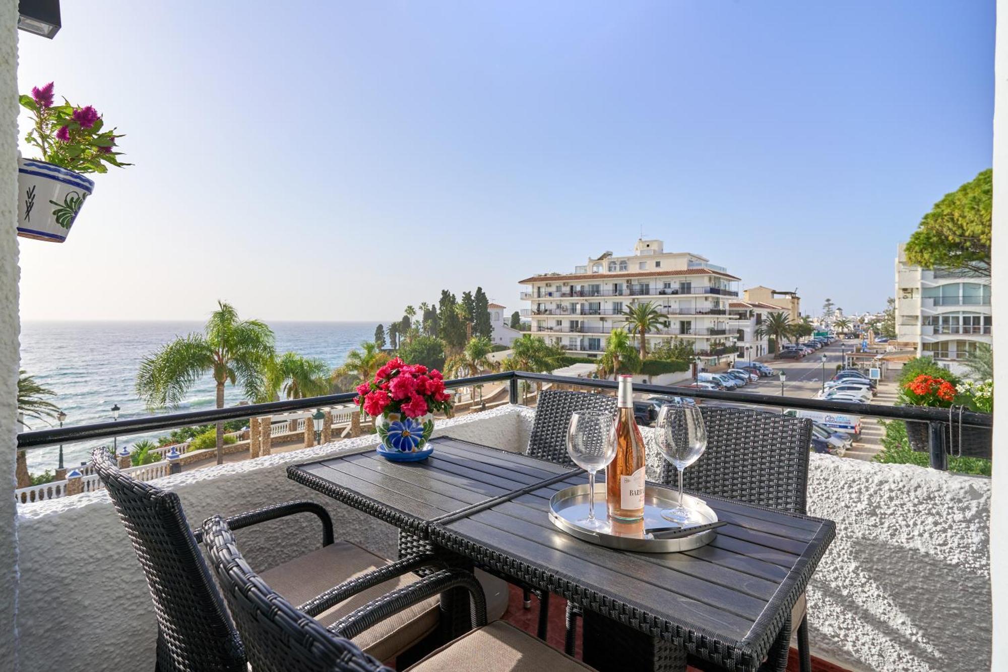 2 Bedrooms 2 Bath Nerja Buitenkant foto